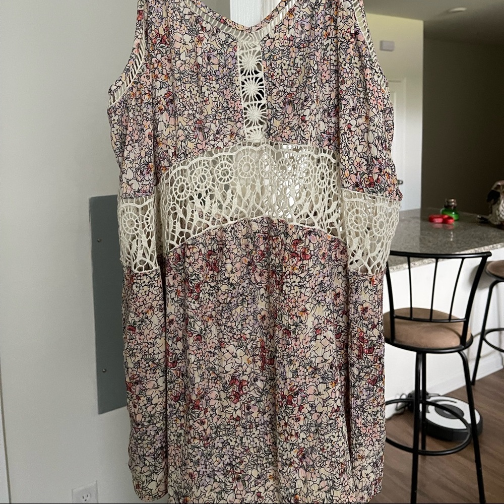 Lady’s Spaghetti strap shirt